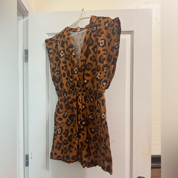 Farm Rio Romper - Picture 1 of 4